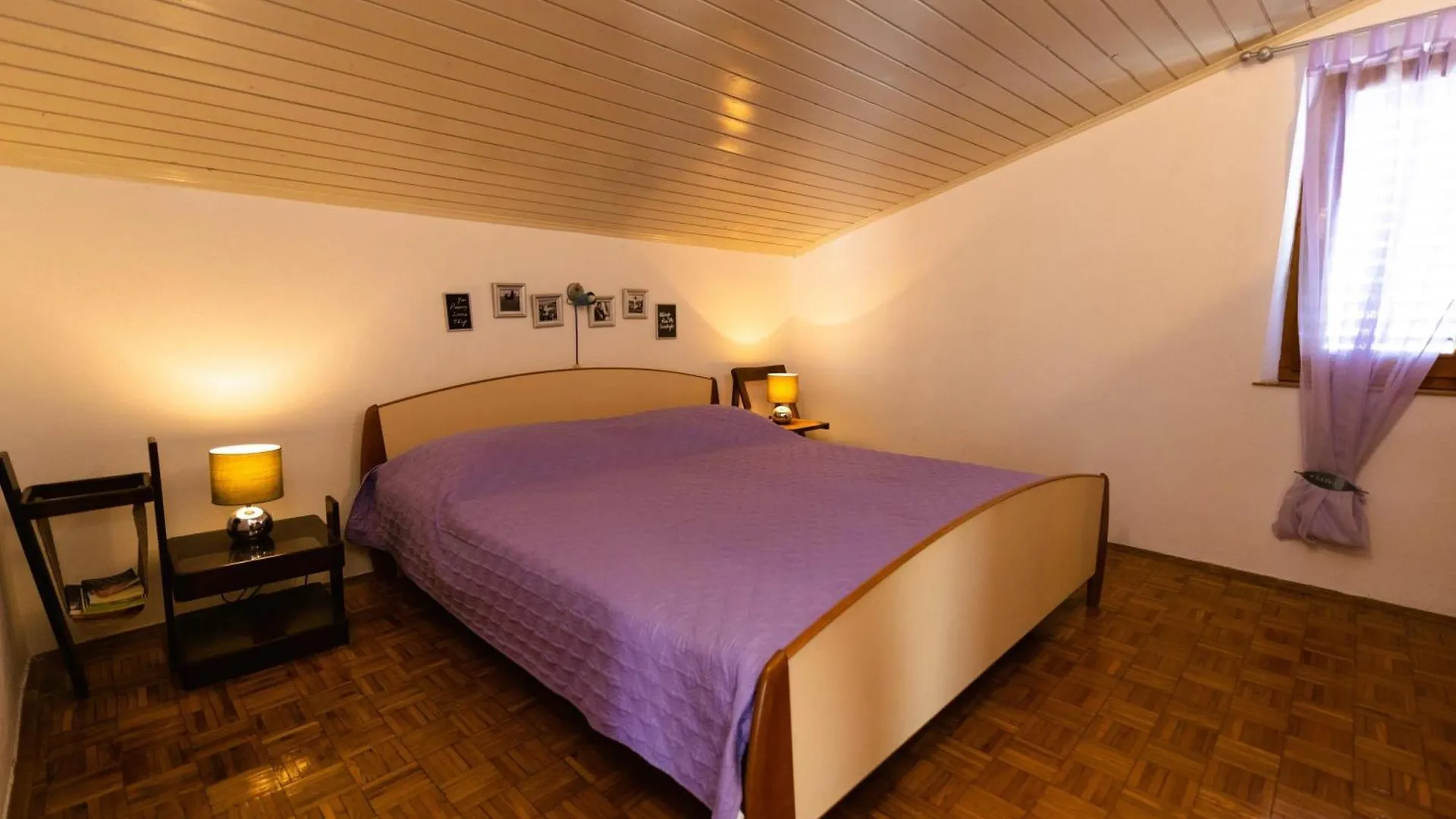 Apartmani Gizdic Trogir 0*,  Croatia